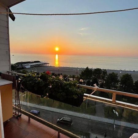 Apartment Irma Rustaveli 57 Батумі Екстер'єр фото