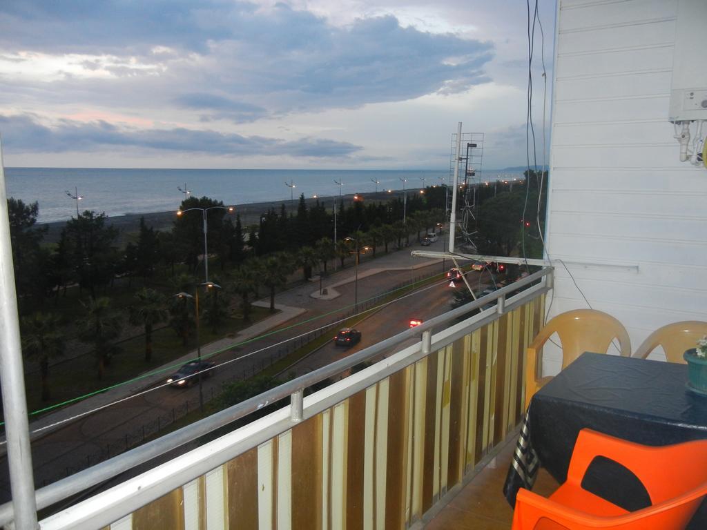Apartment Irma Rustaveli 57 Батумі Номер фото