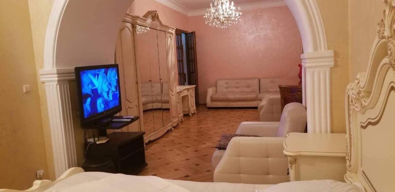 Apartment Irma Rustaveli 57 Батумі Екстер'єр фото