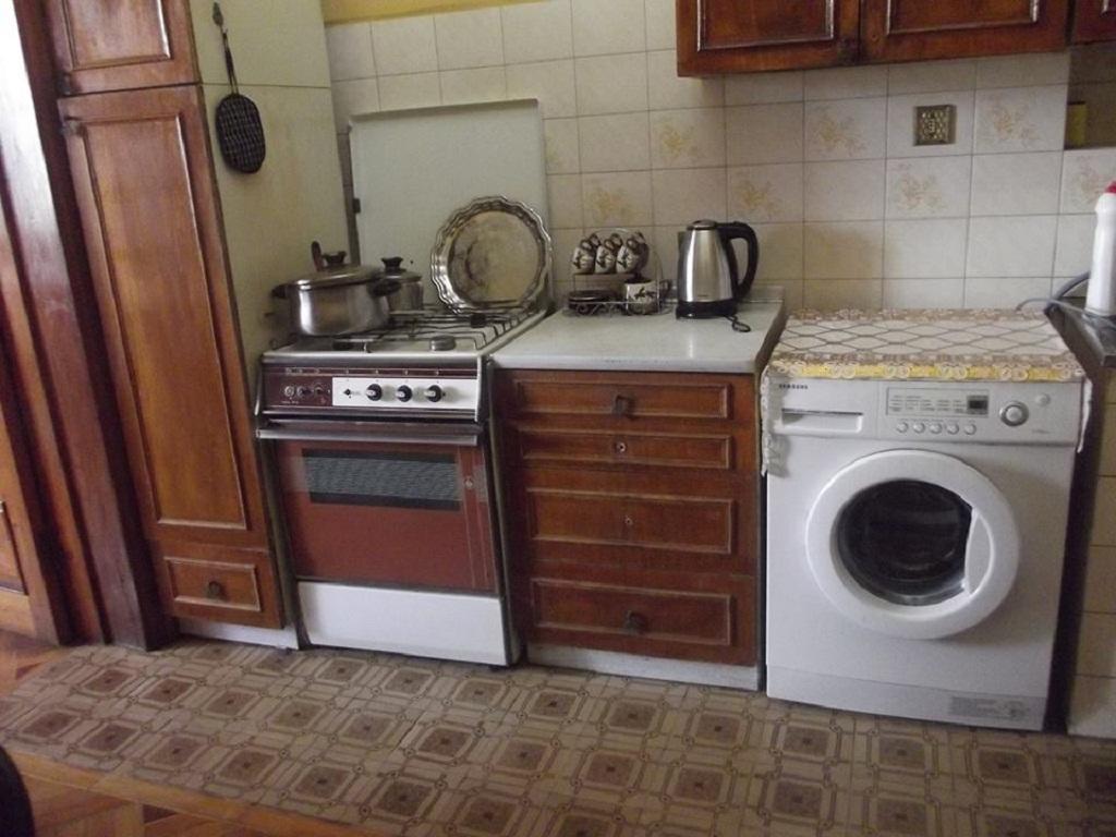 Apartment Irma Rustaveli 57 Батумі Номер фото
