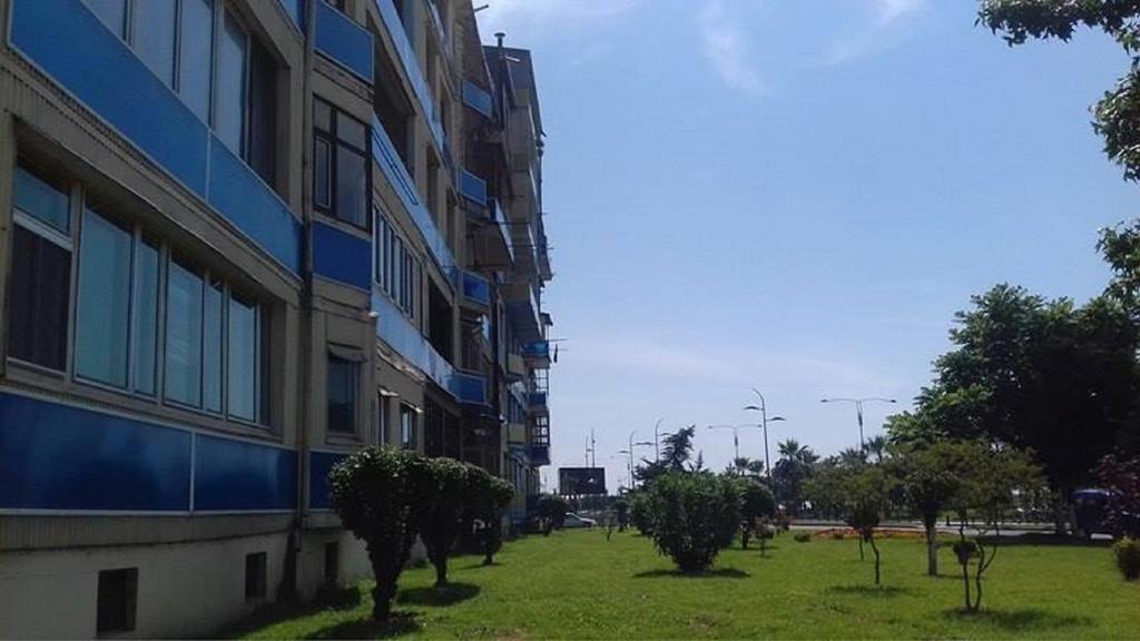 Apartment Irma Rustaveli 57 Батумі Екстер'єр фото