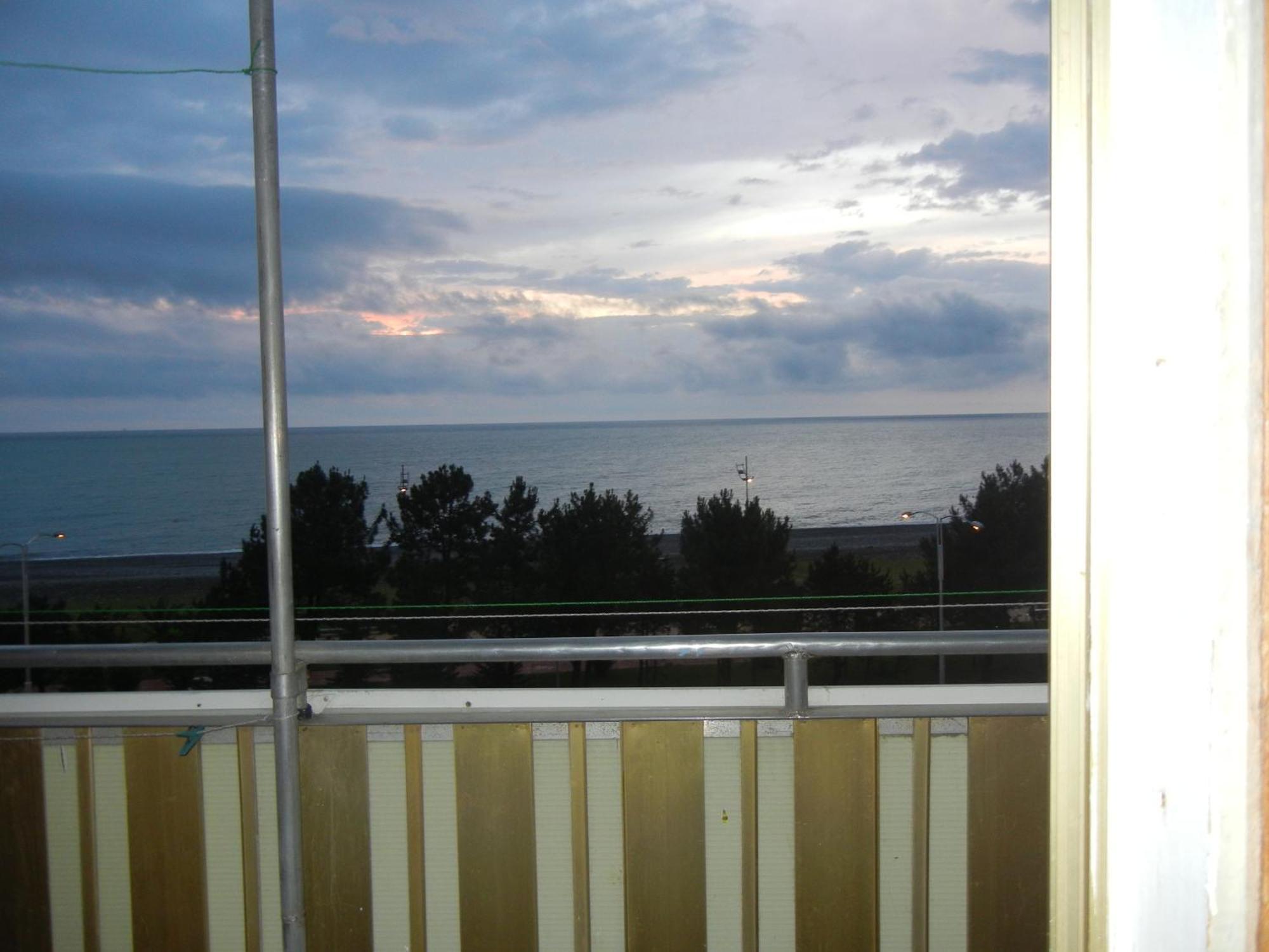 Apartment Irma Rustaveli 57 Батумі Екстер'єр фото