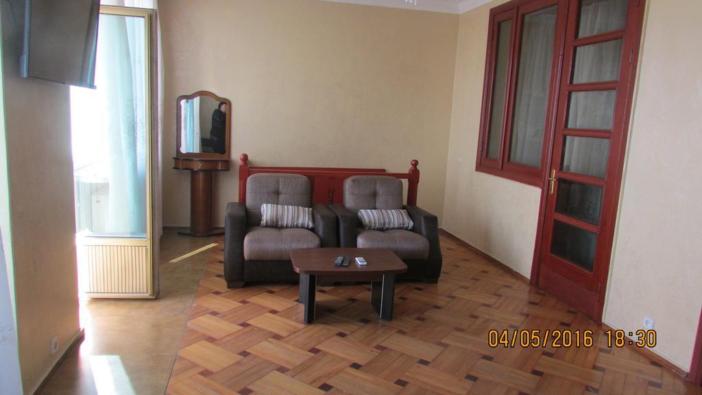 Apartment Irma Rustaveli 57 Батумі Екстер'єр фото